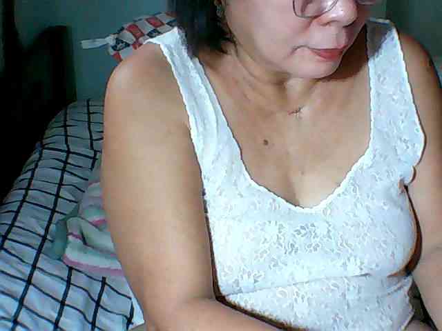 HotMama50 webcam