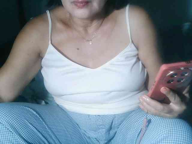 HotMama50 webcam