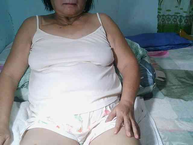 HotMama50 webcam