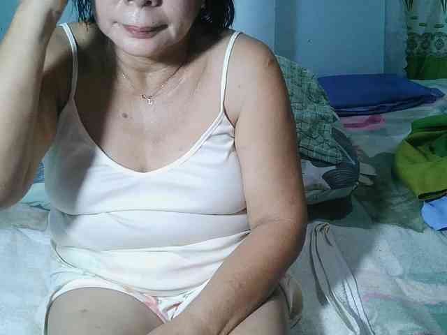 HotMama50 webcam