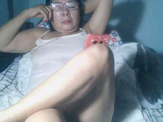 HotMama50 webcam