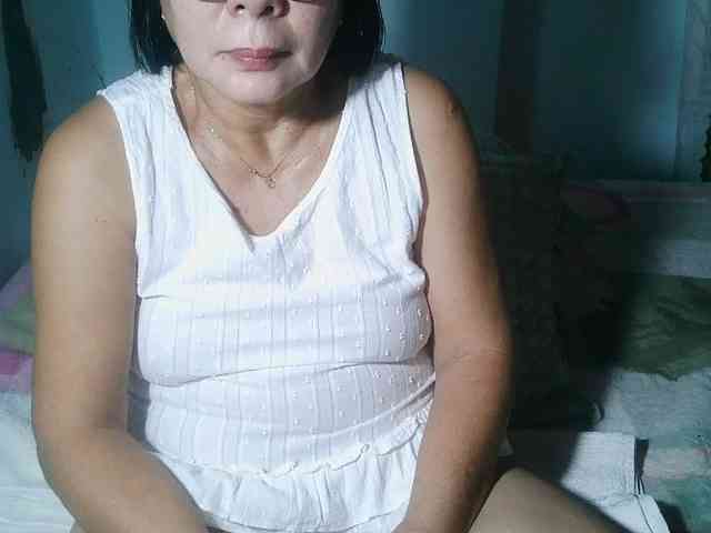 HotMama50 webcam