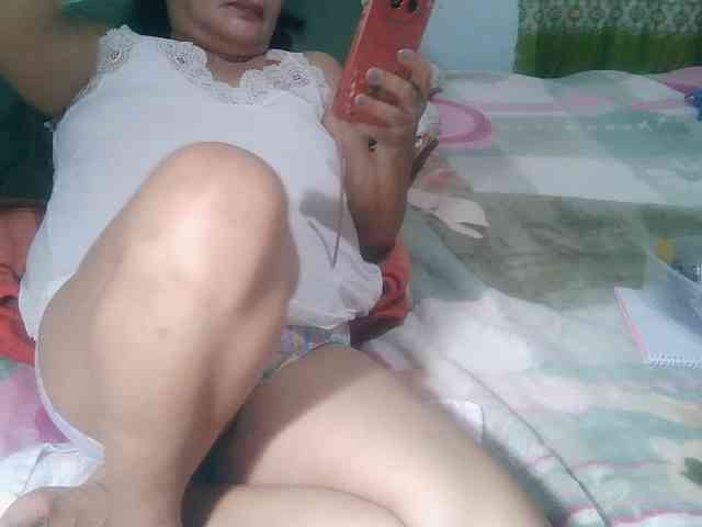 HotMama50 webcam