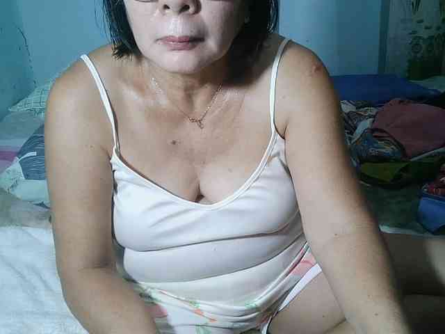 HotMama50 webcam