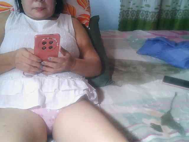 HotMama50 webcam