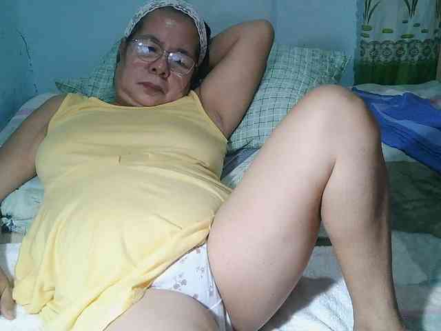 HotMama50 webcam