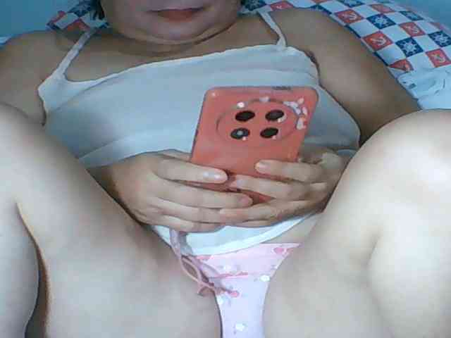 HotMama50 webcam