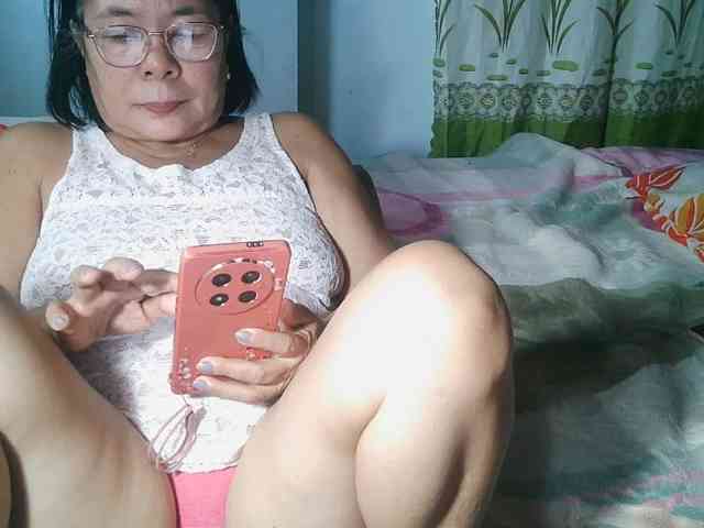 HotMama50 webcam