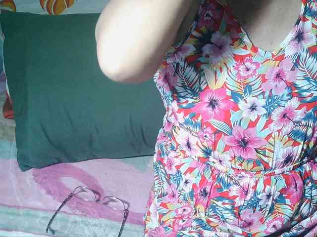 HotMama50 webcam