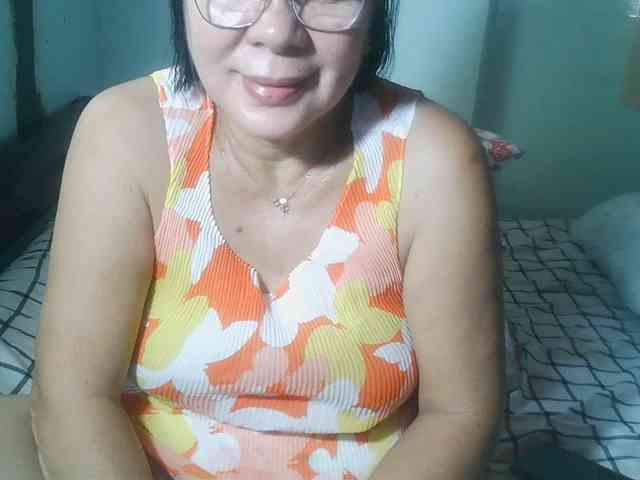 HotMama50 webcam