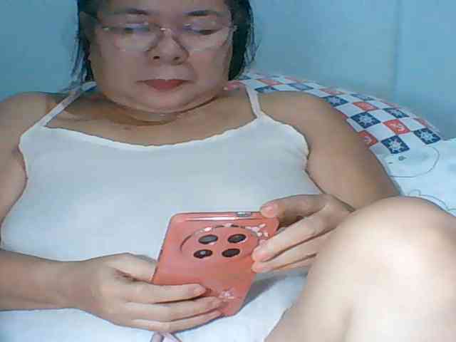 HotMama50 webcam
