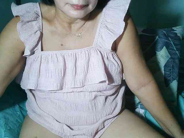 HotMama50 webcam