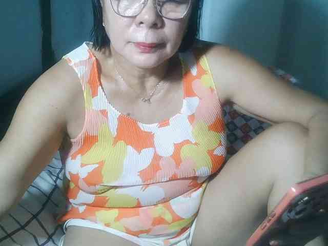 HotMama50 webcam