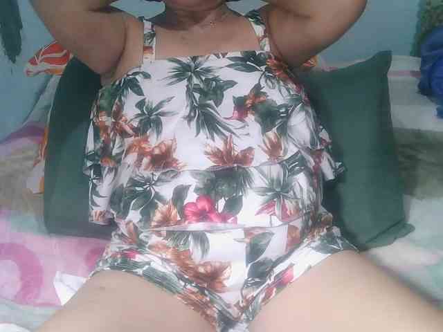 HotMama50 webcam