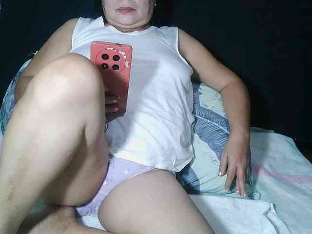 HotMama50 webcam
