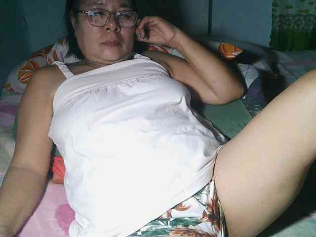 HotMama50 webcam