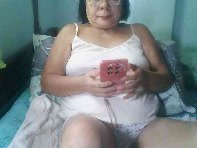 HotMama50 webcam