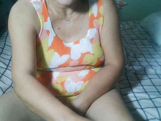 HotMama50 webcam