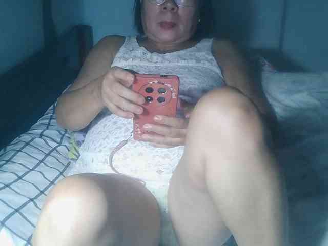 HotMama50 webcam