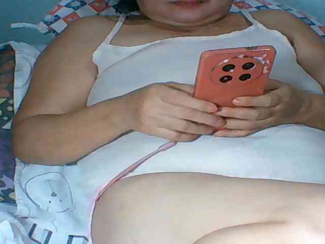 HotMama50 webcam