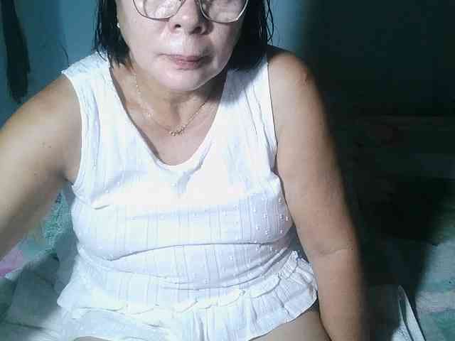 HotMama50 webcam