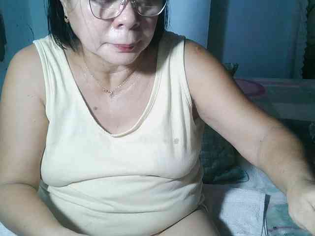 HotMama50 webcam