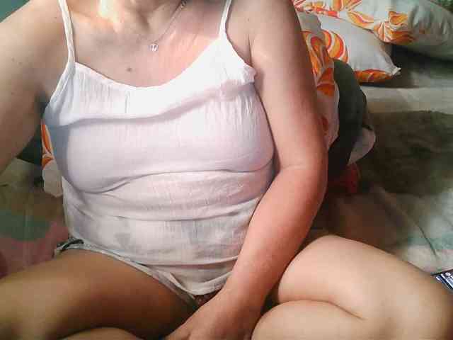 HotMama50 webcam