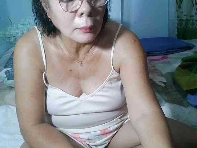 HotMama50 webcam