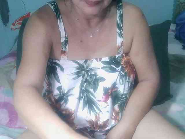 HotMama50 webcam