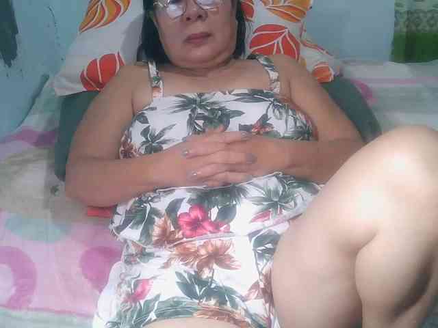 HotMama50 webcam