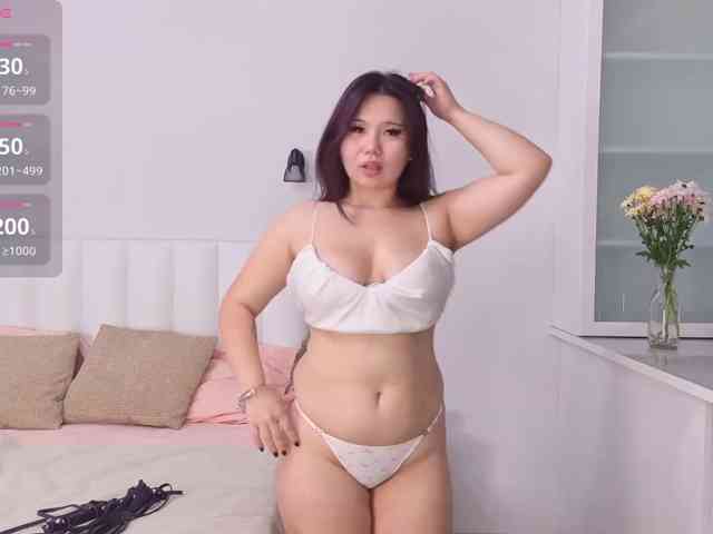KaiaNostis live female cam on bongacams