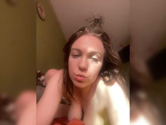 efiaado999 live cam on BongaCams