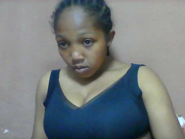 Ortenciah live cam on BongaCams