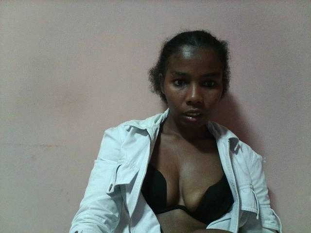 Arnela1 live cam on BongaCams