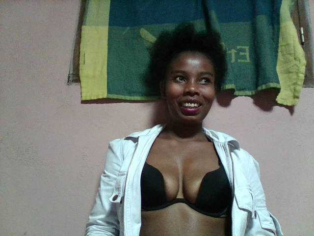 Arnela1 live cam on BongaCams