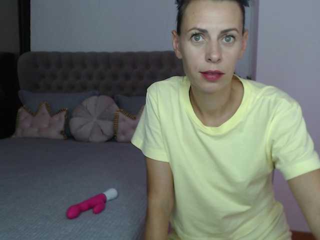 Bellacandyy live cam on BongaCams