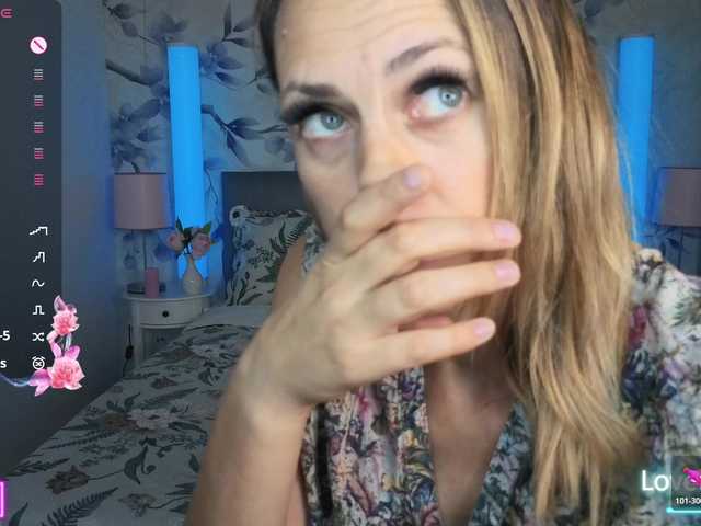 Bellacandyy live cam preview