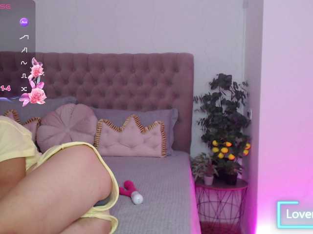 Bellacandyy live cam on BongaCams