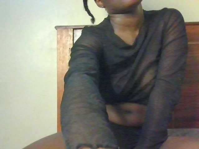 Sweetebonyy live cam on BongaCams