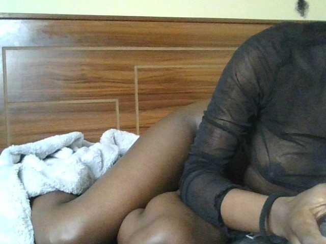 Sweetebonyy live cam on BongaCams