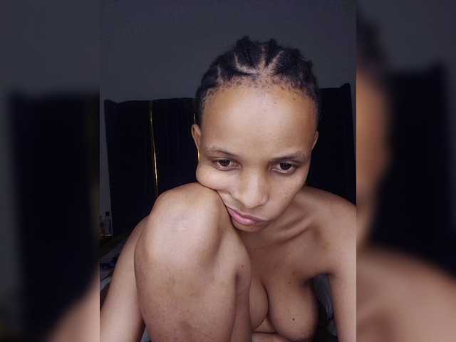 Vee-sexy10 live cam on BongaCams