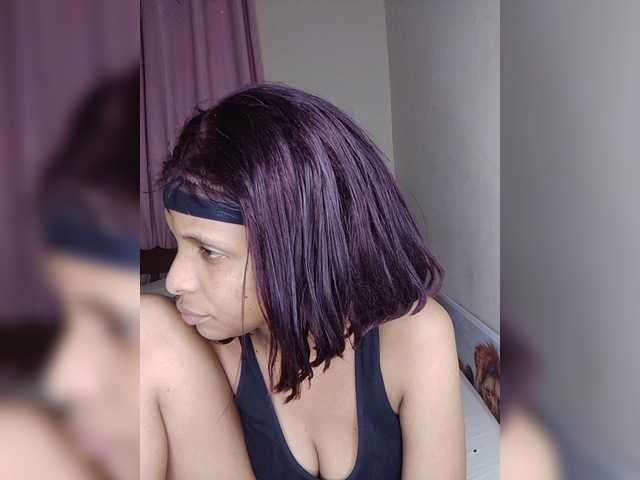 Vee-sexy10