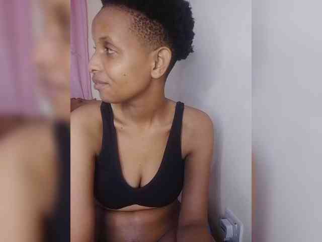 Model: Vee-sexy10