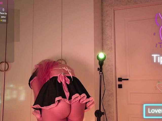 cutiebee01 live cam on BongaCams