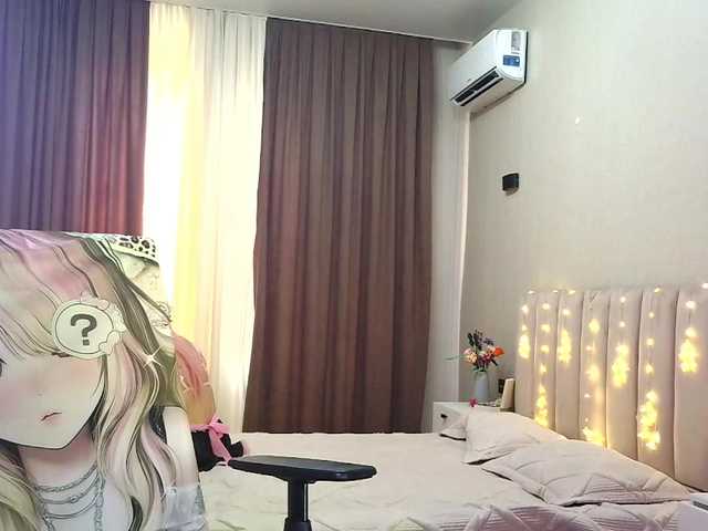 cutiebee01 live cam on BongaCams