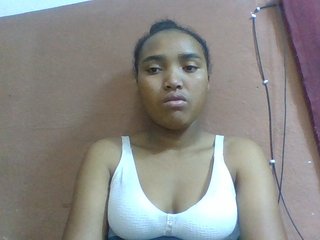Honorine1a's Live Webcam
