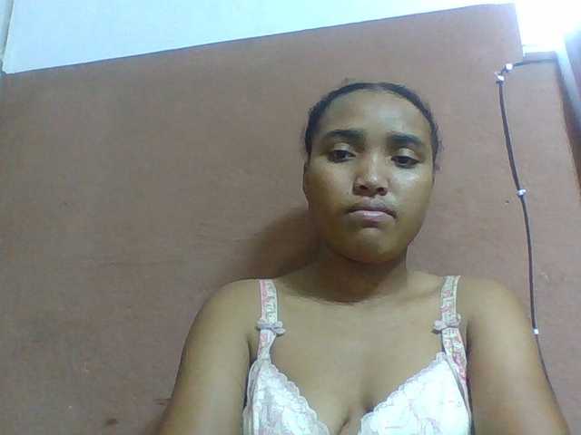 Honorine1a live cam preview