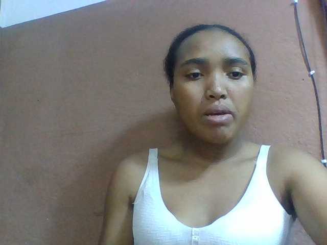 Honorine1a live cam on BongaCams