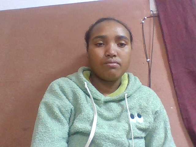 Honorine1a live cam