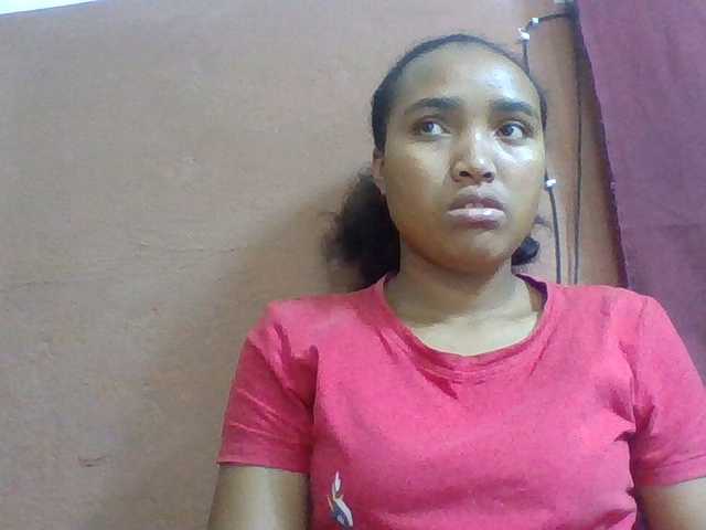 Honorine1a live cam on BongaCams
